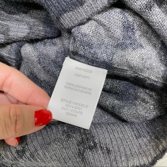 COPY - Equipment Camo Sloan Crew Cashmere Sweater - Picture 4 of 5